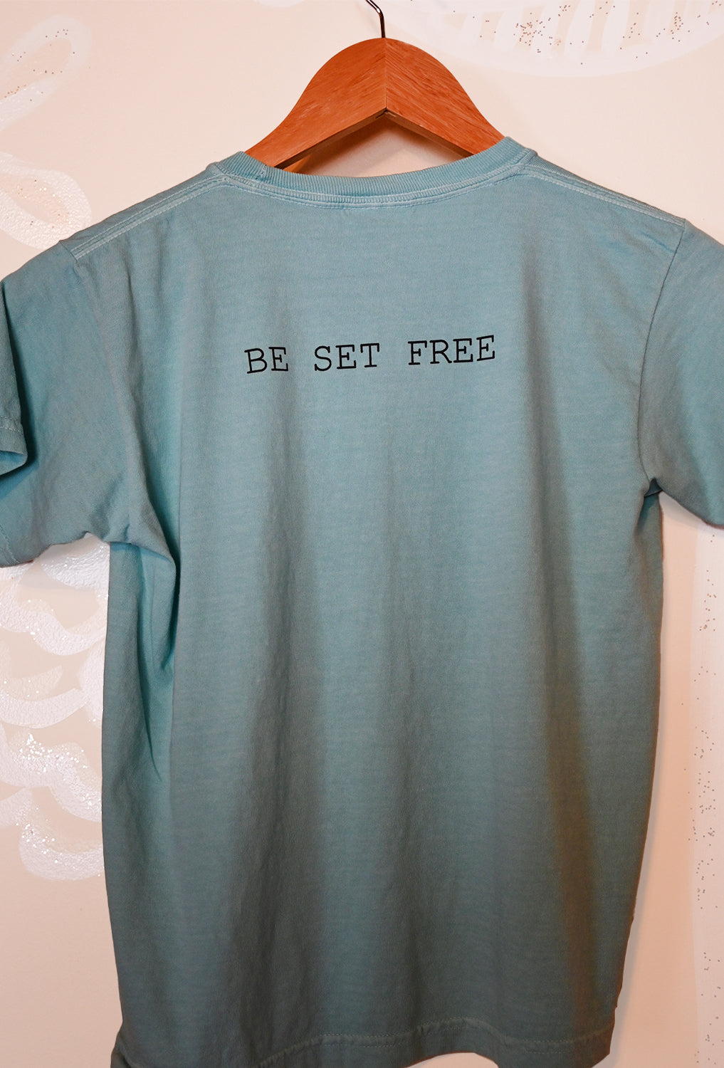 Comfort Colors YOUTH Be Set Free T-shirt.